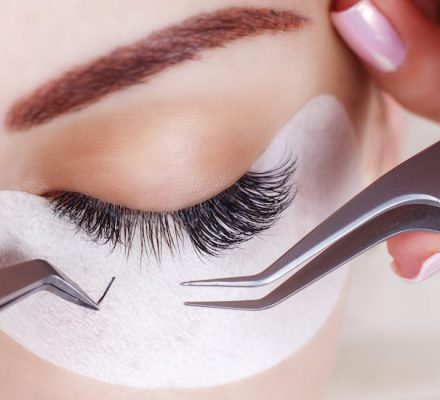 podaljsevanje_trepalnic_kozmeticni_salon_pedikos_domzale